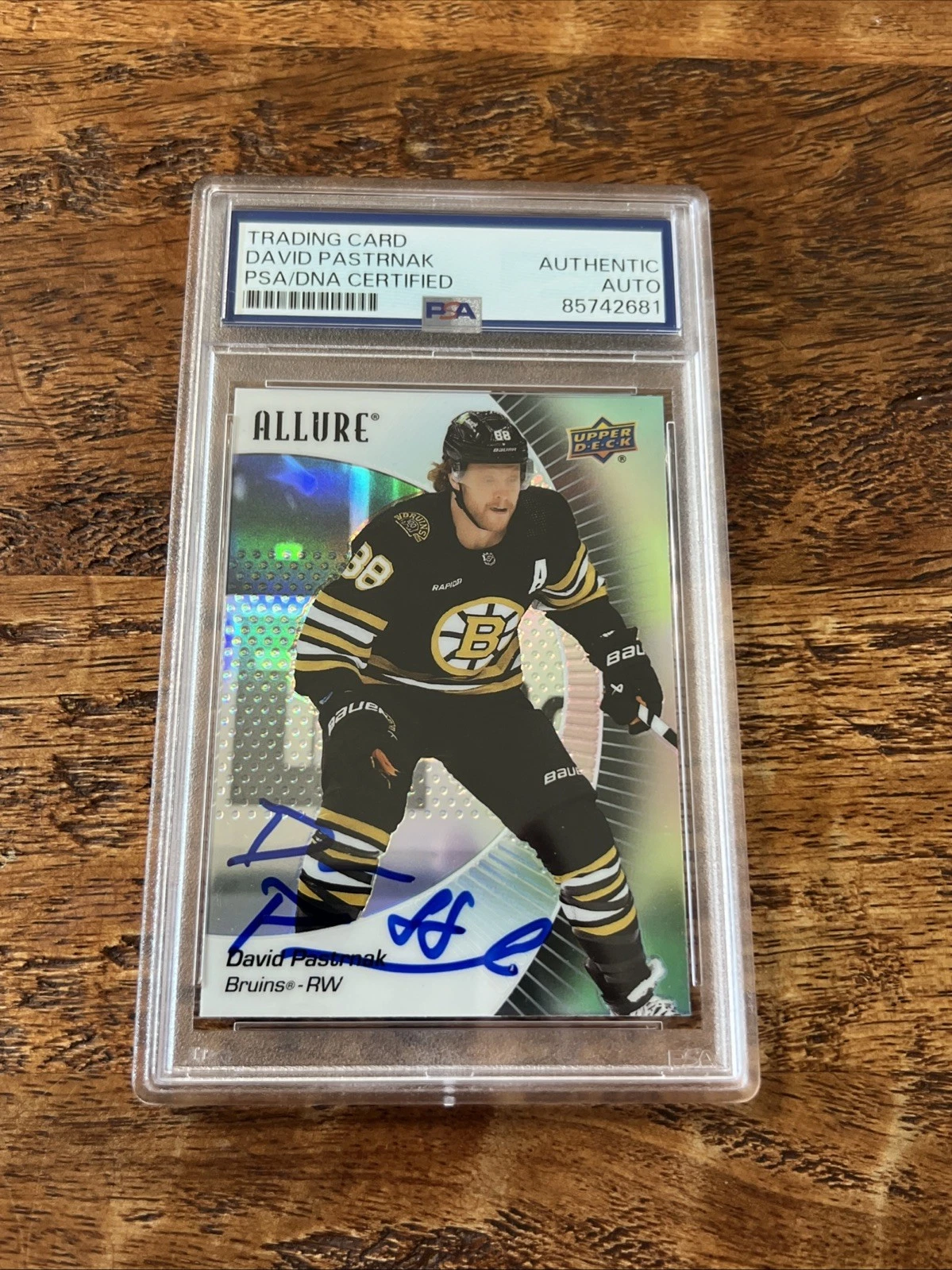 David Pastrnak IP Signed Upper Deck Allure Card PSA DNA Coa Bruins Autographed