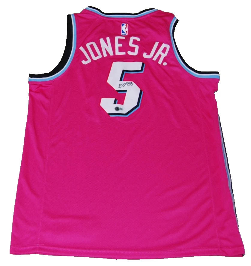 DERRICK JONES JR signed (MIAMI HEAT) basketball jersey BECKETT BAS BS38367