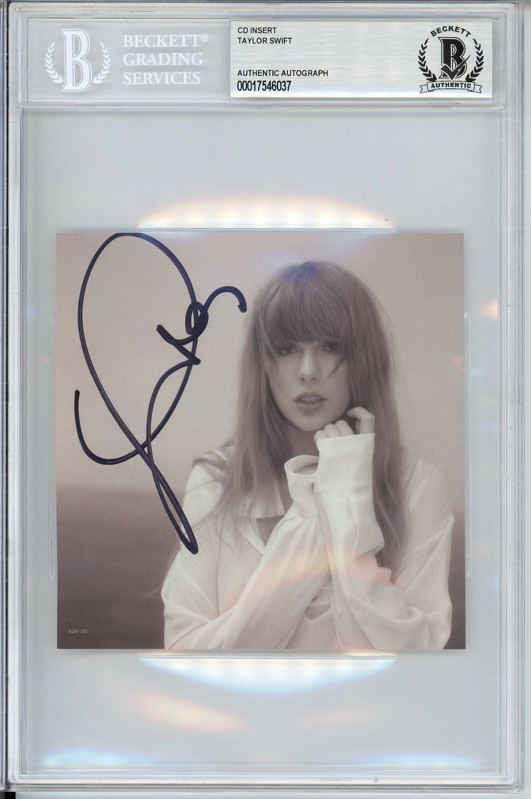 TAYLOR SWIFT SIGNED Tortured Poets CD Photograph HUGE SIGNATURE BAS Beckett COA