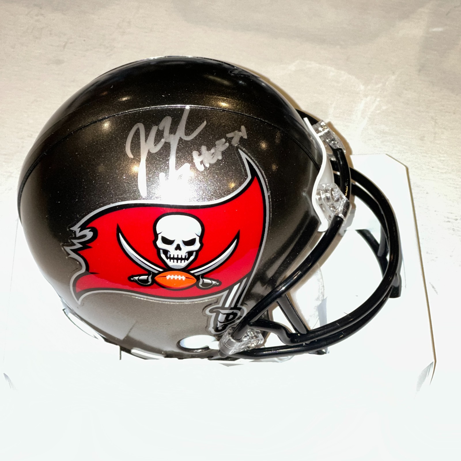 JOHN LYNCH Signed Tampa Bay BUCCANEERS Mini-helmet w/ Beckett Auth & HOF Inscrip