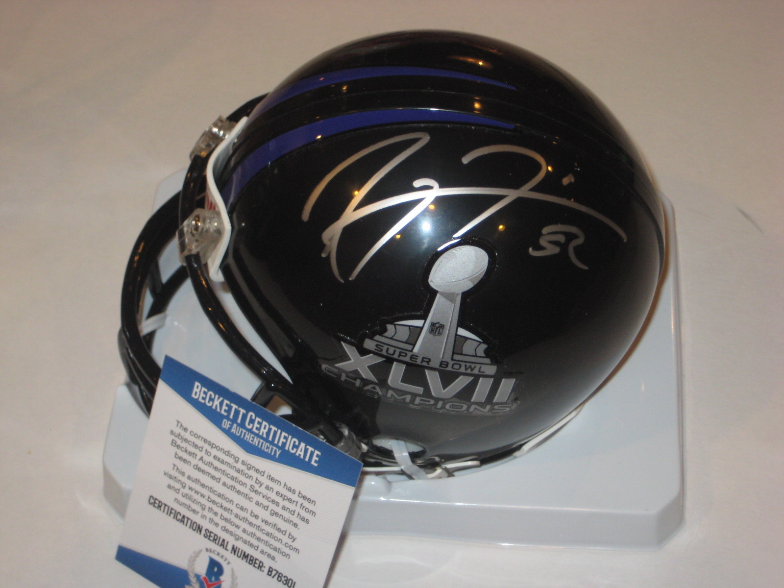 RAY LEWIS Signed RAVENS SUPER BOWL CHAMPS Mini-helmet w/ Beckett COA