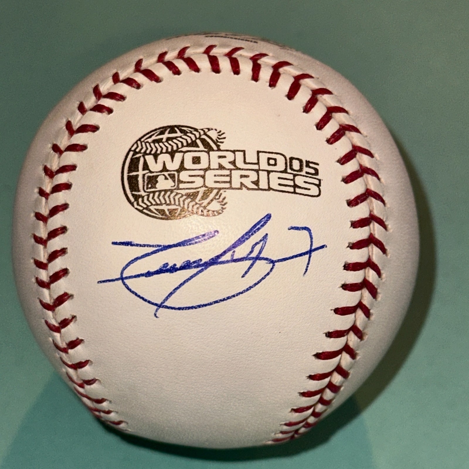 TIMO PEREZ (Sox) Signed Official 2005 WORLD SERIES Baseball Beckett (BAS)