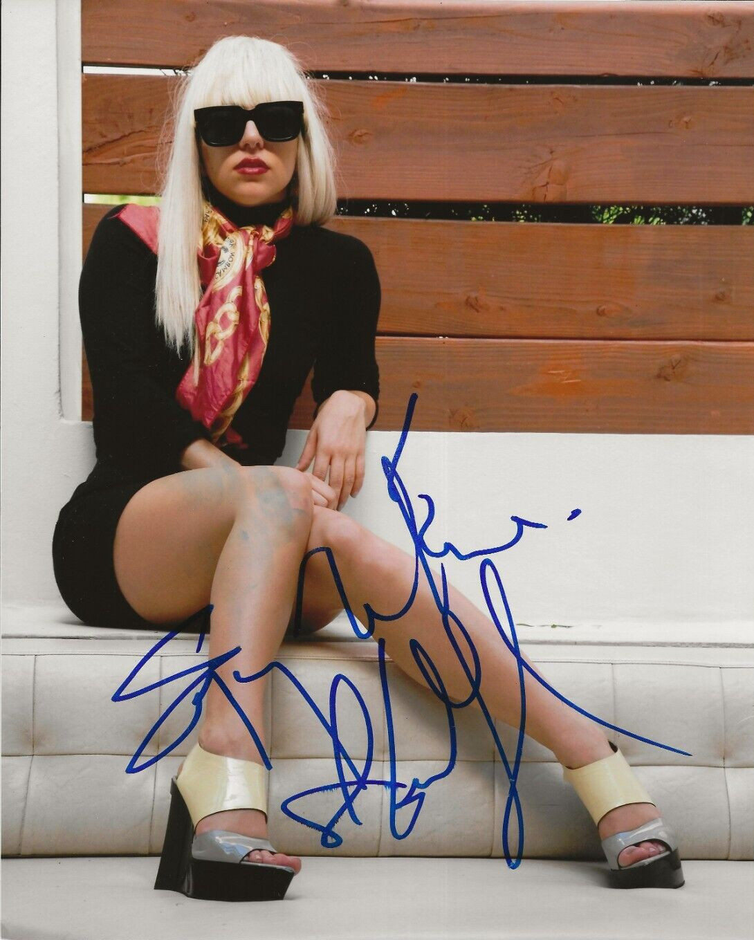 Lady Gaga REAL early  hand SIGNED 8x10