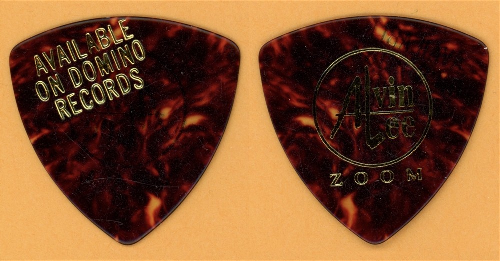 10 YEARS AFTER ALVIN LEE VINTAGE GUITAR PICK – 1992 ZOOM TOUR – MISPRINT COLLECTIBLE MEMORABILIA
