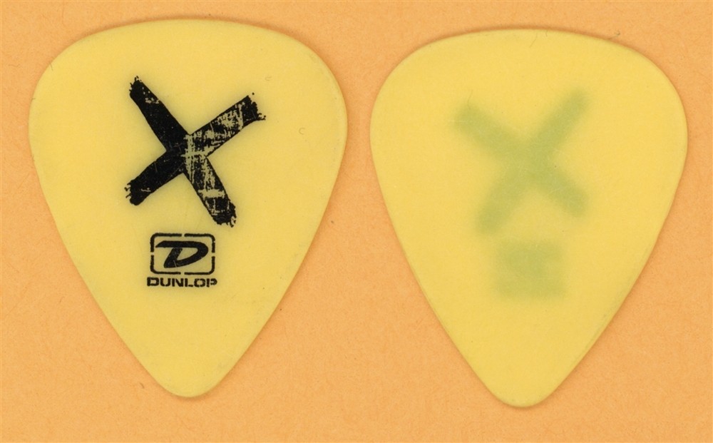 Avril Lavigne Vintage Guitar Pick - 2005 Under My Skin Tour - Misprint