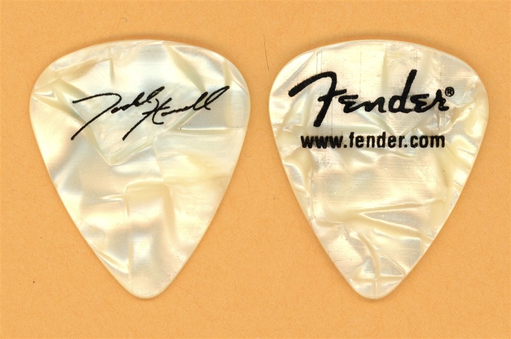 3 DOORS DOWN TODD HARRELL VINTAGE GUITAR PICK – 2005 SEVENTEEN DAYS TOUR COLLECTIBLE MEMORABILIA