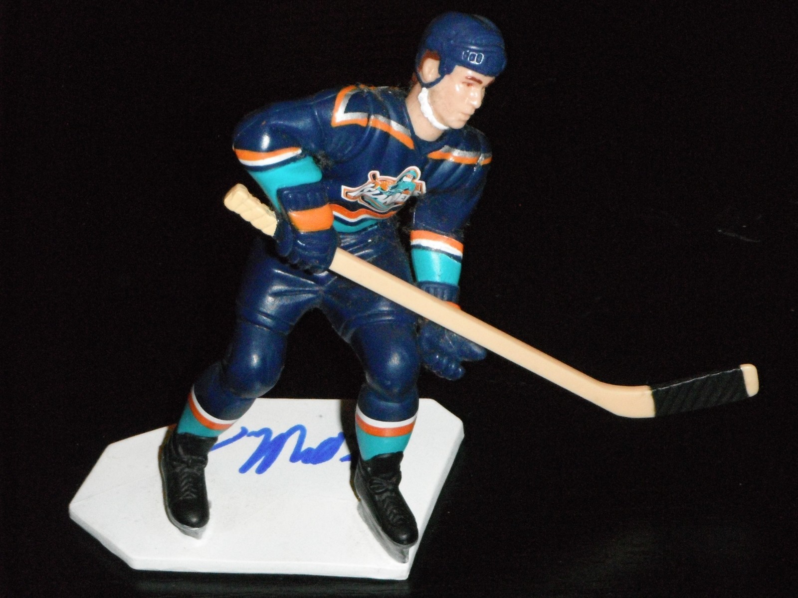 NEW YORK ISLANDERS KIRK MULLER SIGNED STARTING LINE UP OPENED