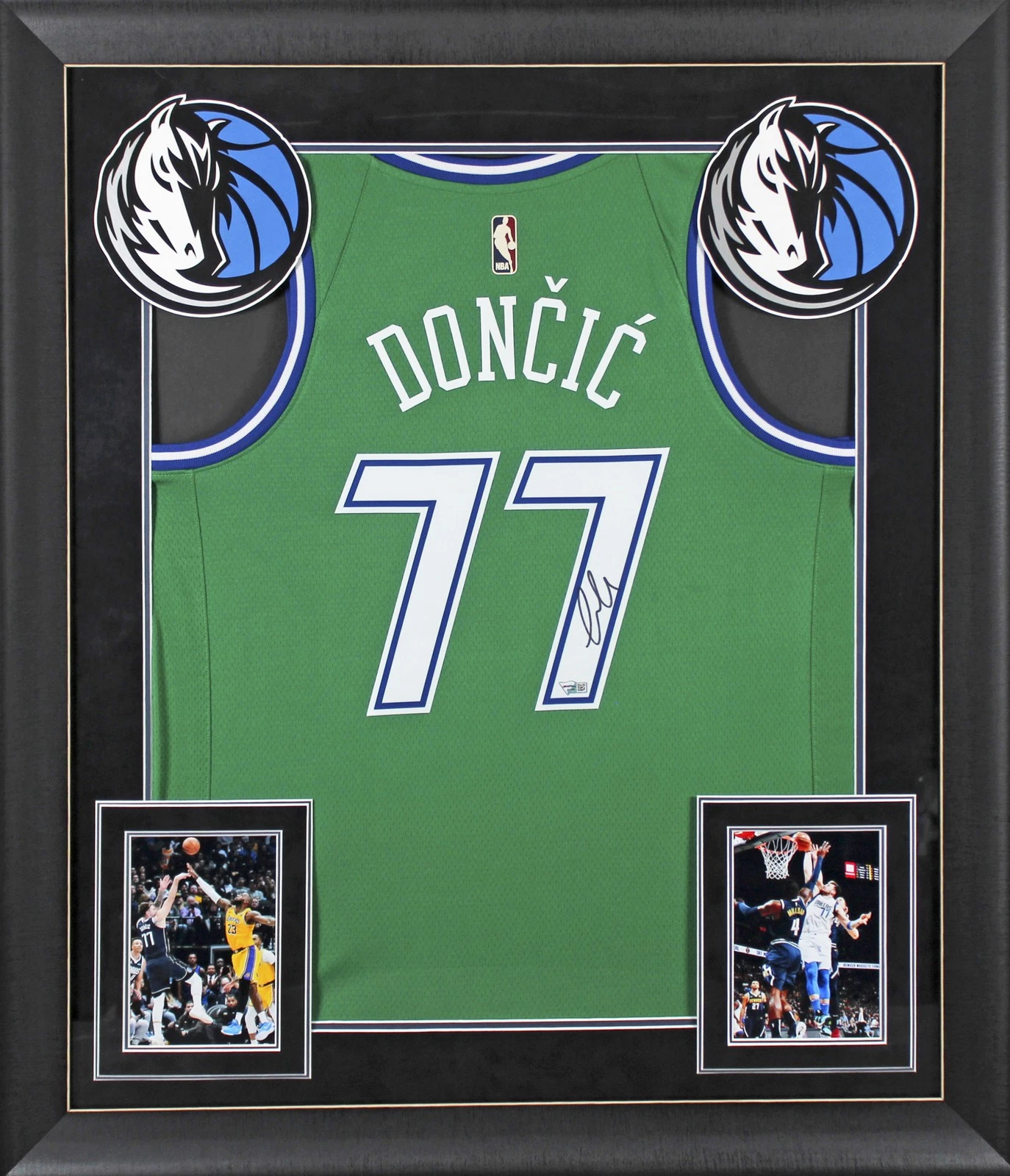 Mavericks Luka Doncic Signed Green Nike Swingman Framed Jersey Fanatics #B107685