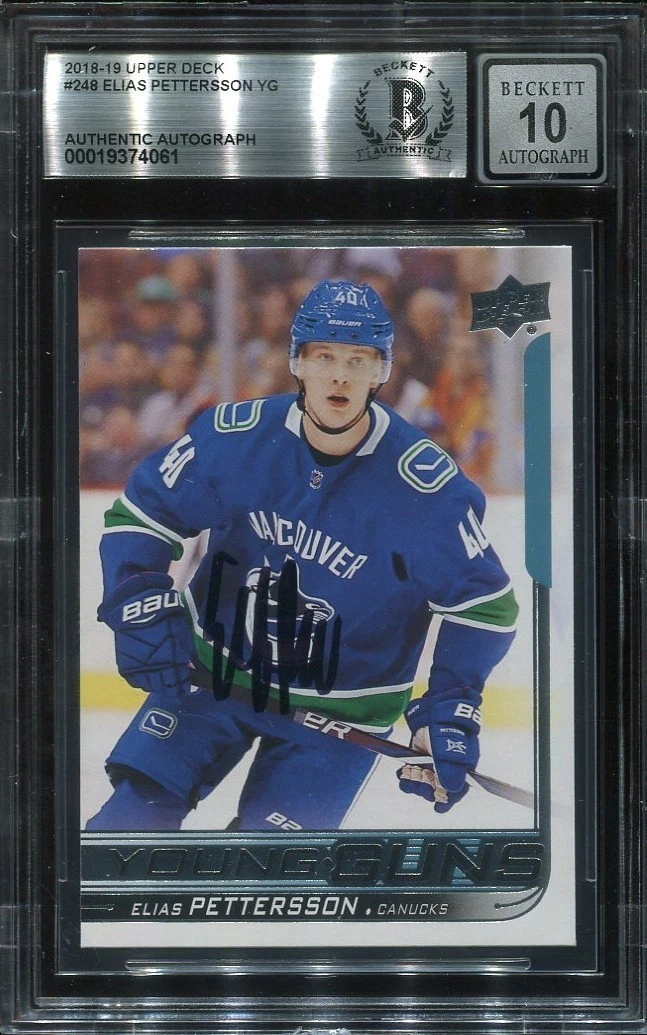 ELIAS PETTERSSON signed 2018-19 UD YOUNG GUNS ROOKIE CARD RC YG BECKETT 10 BAS
