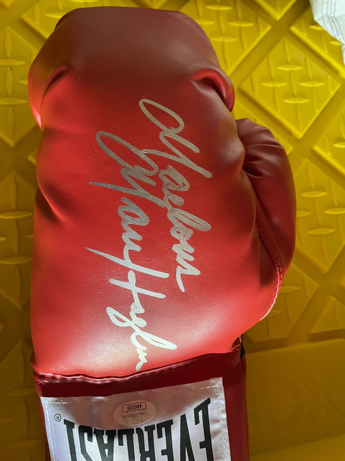 MARVELOUS MARVIN HAGLER SIGNED EVERLAST GLOVE  BOXING AUTOGRAPHED JSA COA CHAMP
