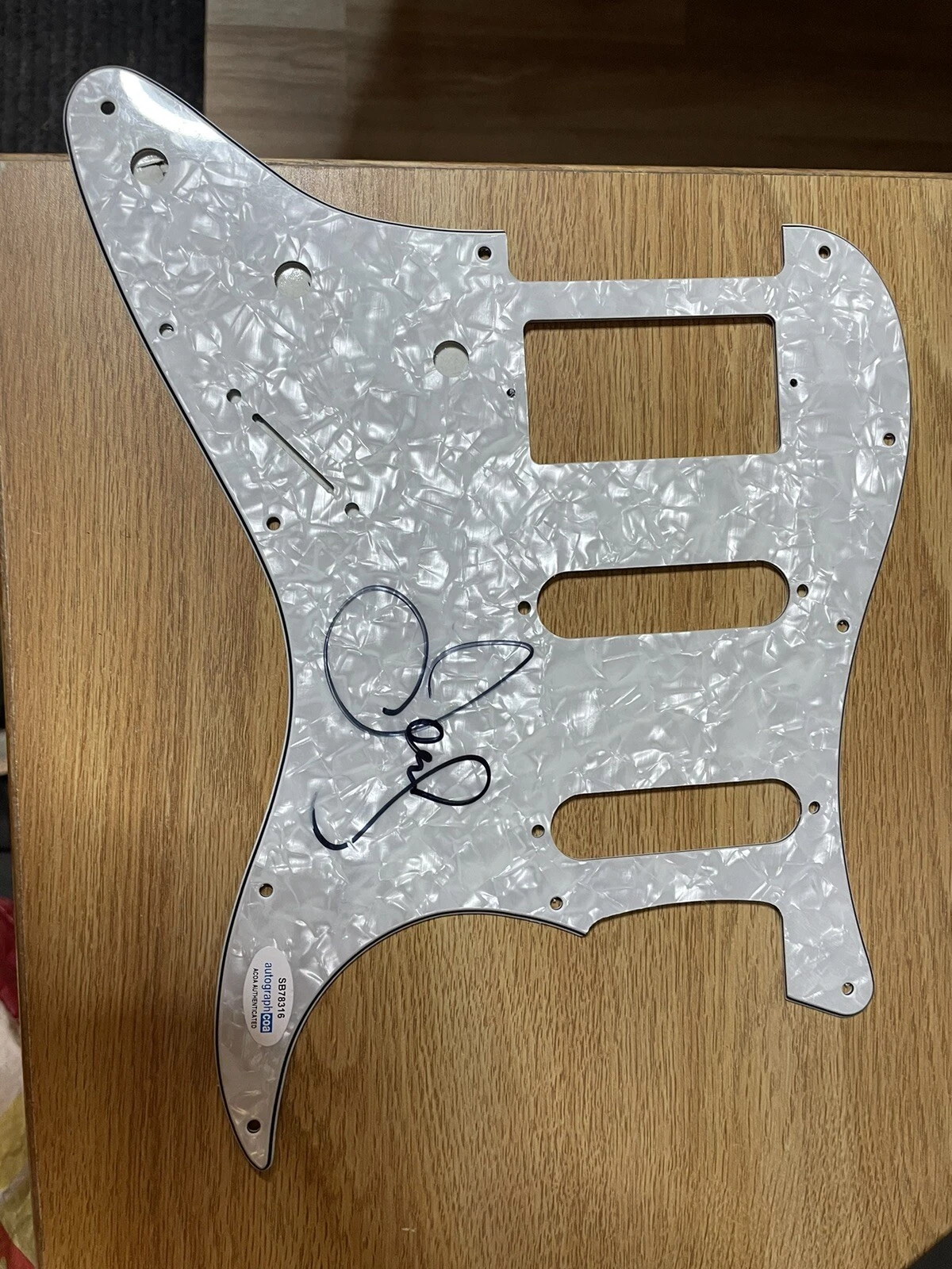 THE BEACH BOYS FULL HOUSE JOHN STAMOS SIGNED AUTOGRAPHED PICKGUARD ACOA COA