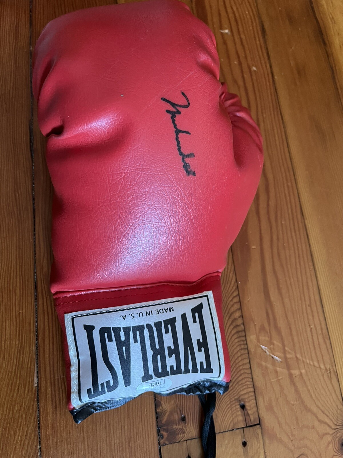 Muhammad Ali Signed Boxing Glove JSA Authentic Clean Autograph Boxing Hof Legend