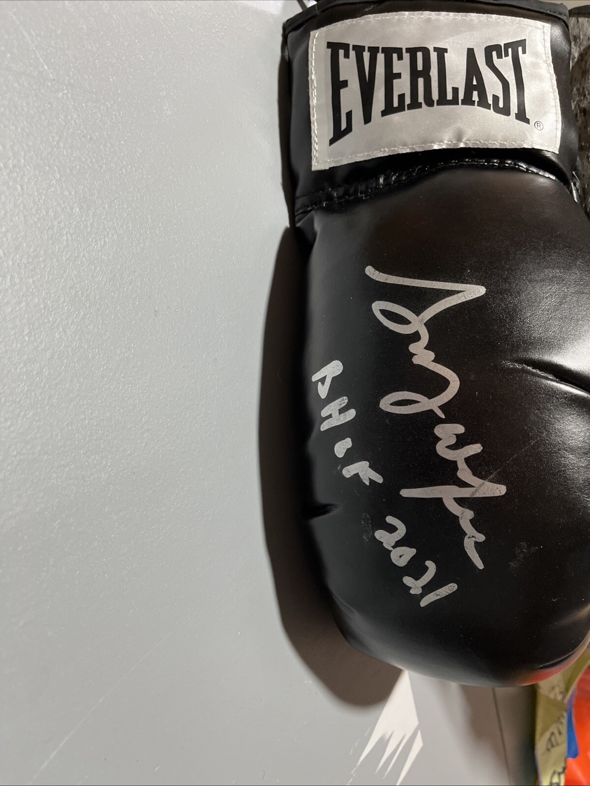 BOXER ACTRESS ANN WOLFE SIGNED WONDER WOMAN AUTOGRAPHED BOXING GLOVE JSA COA