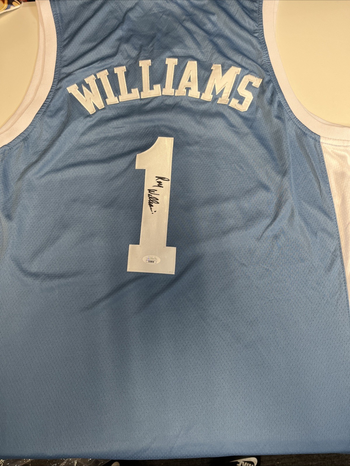 NORTH CAROLINA TAR HEELS ROY WILLIAMS SIGNED AUTOGRAPH JERSEY JSA CERT RARE