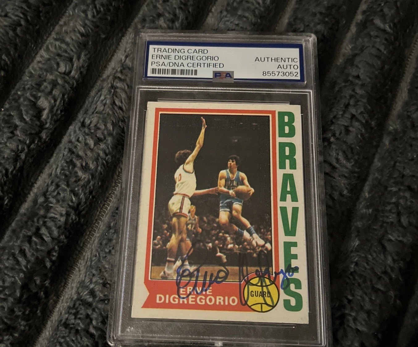 1974 Topps #135 Ernie DiGregorio RC Rookie signed auto PSA/DNA ENCAPSULATED