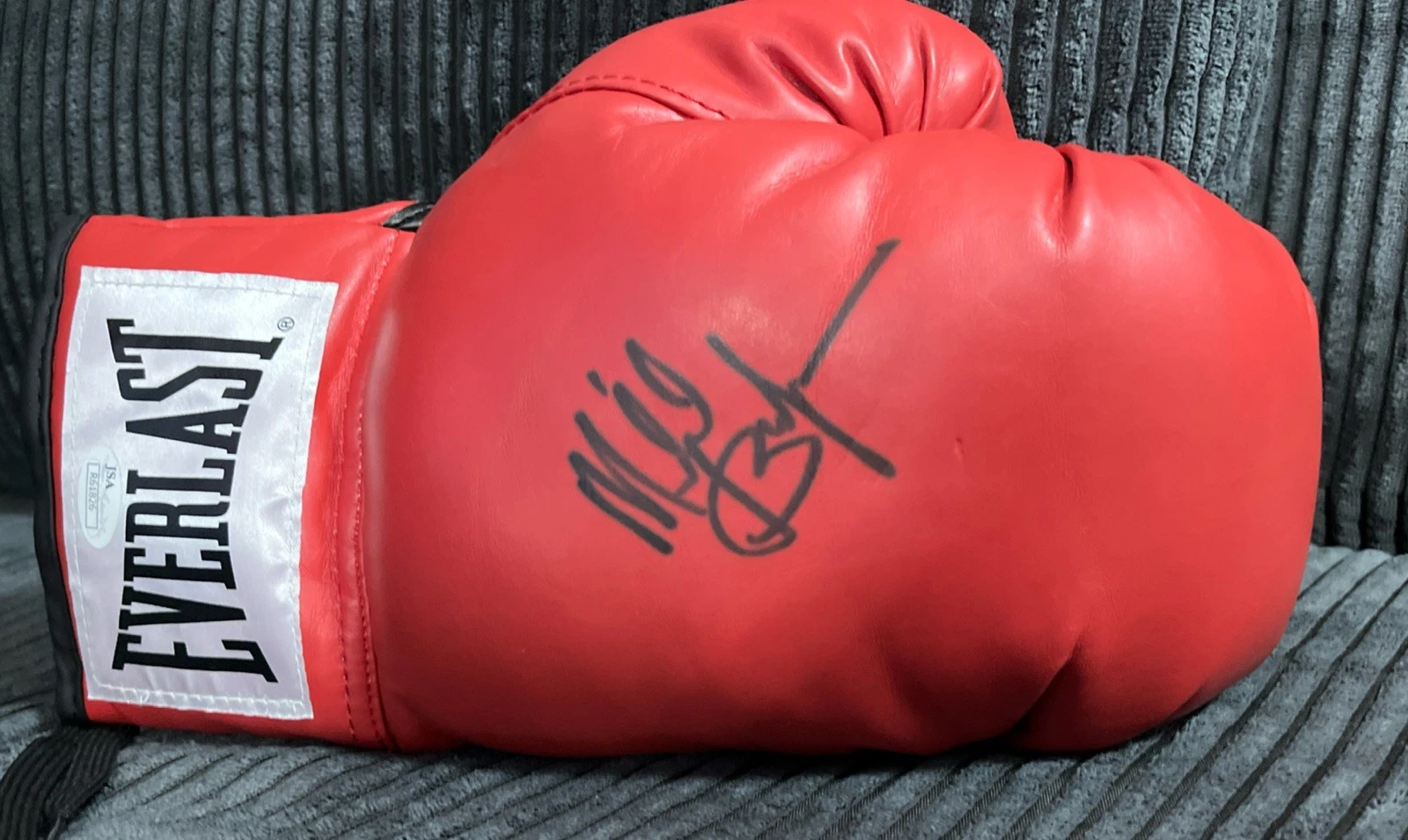 Michael Buffer SIGNED AUTOGRAPHED Everlast Boxing Glove HOF JSA CERTIFIED