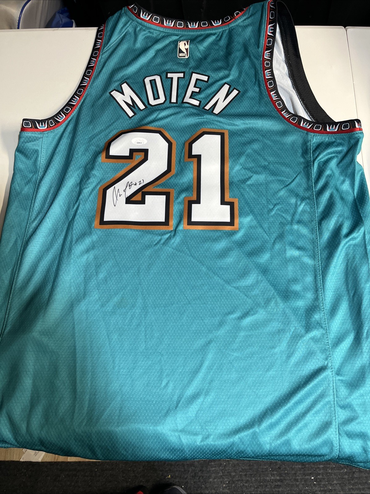 VANCOUVER GRIZZLIES LAWRENCE MOTEN SIGNED AUTOGRAPHED JERSEY JSA COA SYRACUSE