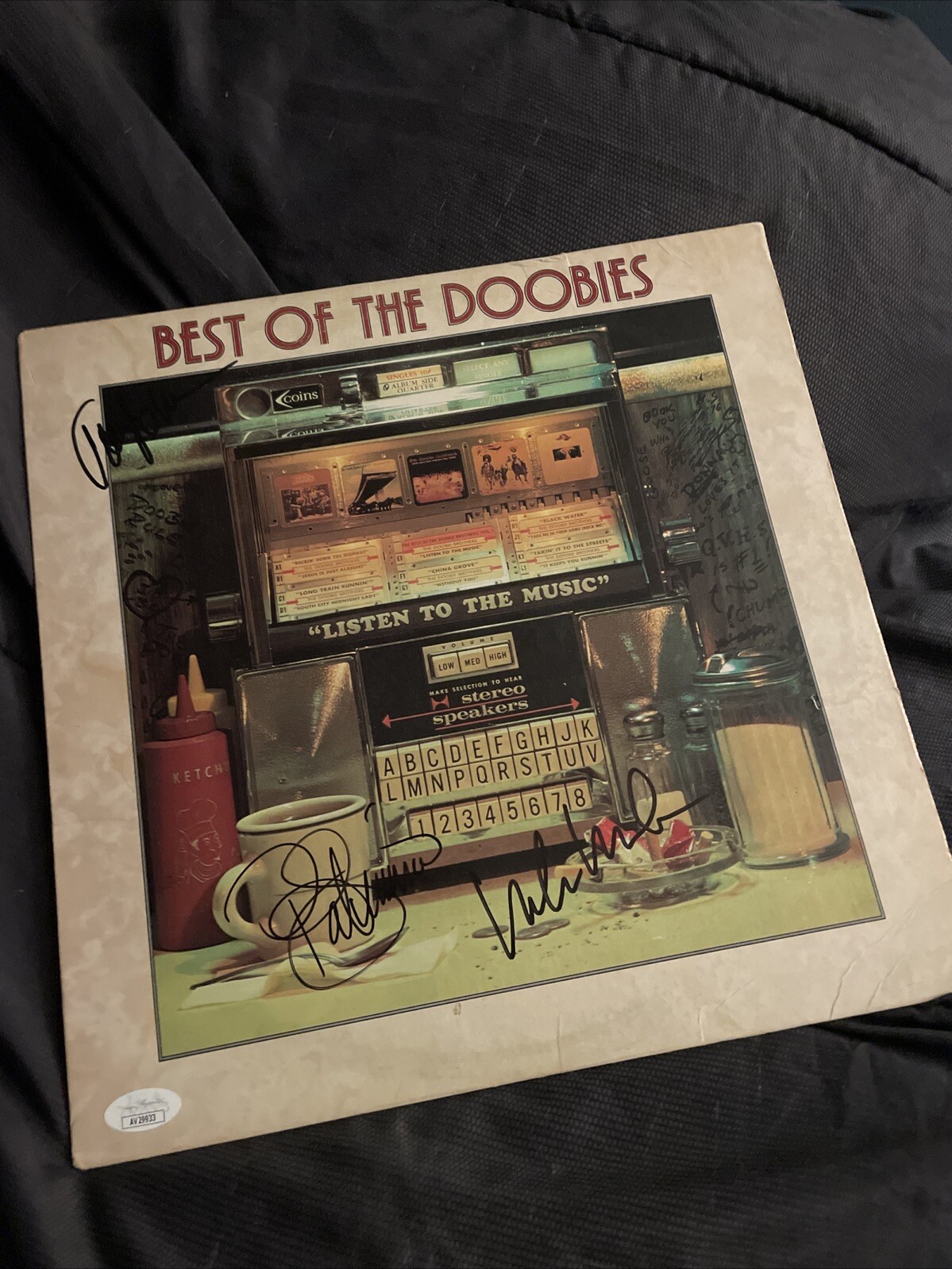 BEST OF THE DOOBIES MICHAEL MCDONALD PATRICK SIMMONS TOM JOHNSTON SIGNED LP  JSA