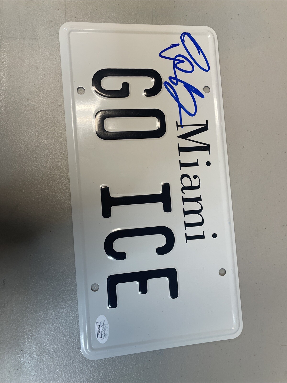 VANILLA ICE SIGNED LICENSE PLATE ROLLIN’ IN MY 5.0 ICE ICE BABY JSA COA