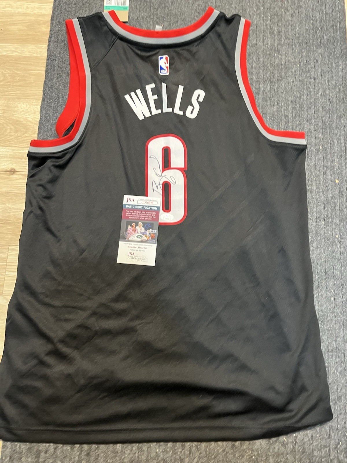 PORTLAND TRAIL BLAZERS BONZI WELLS SIGNED AUTO JERSEY JSA COA STAR