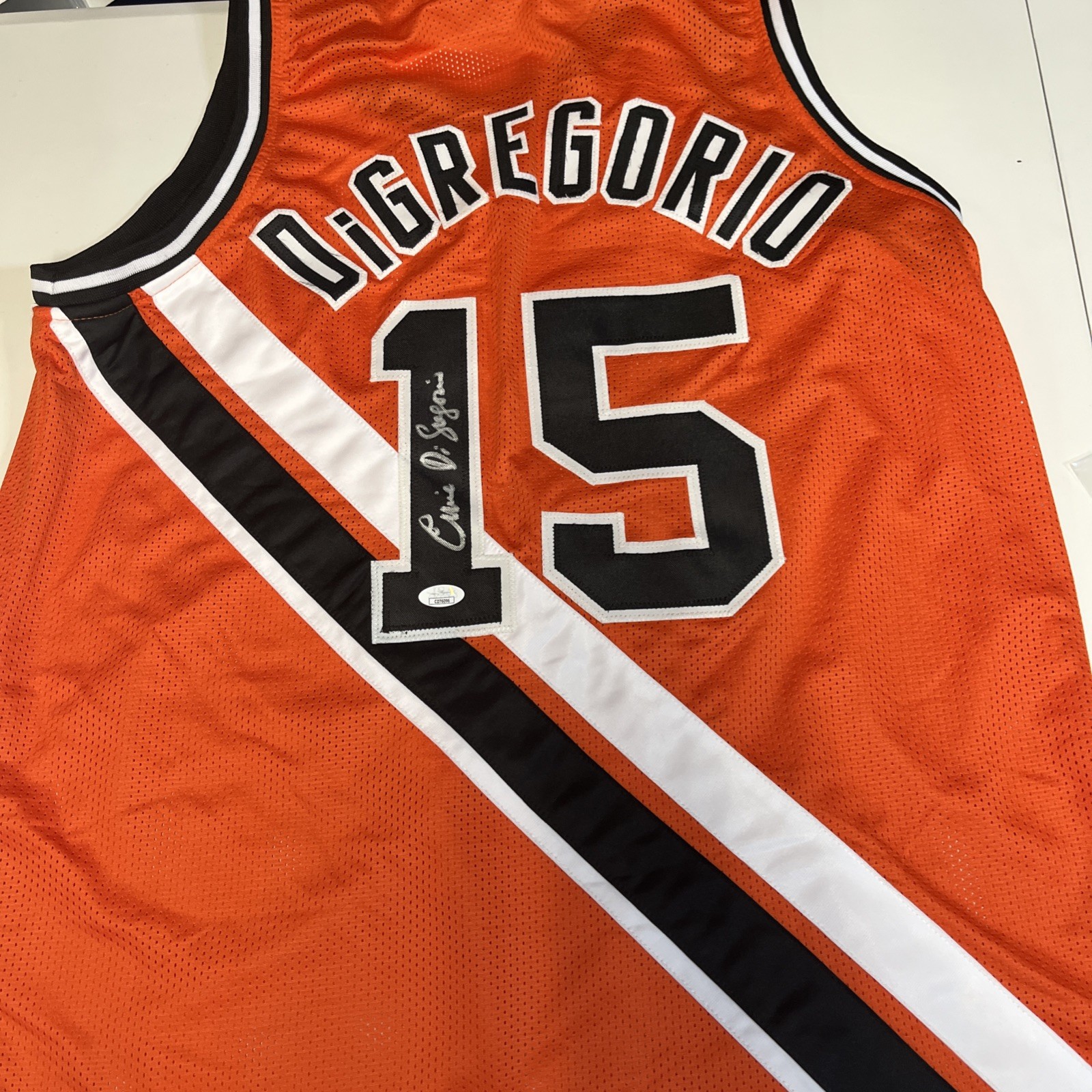 BUFFALO BRAVES- ERNIE DIGREGORIO SIGNED AUTOGRAPH JERSEY JSA  COA 1974 ROY XL