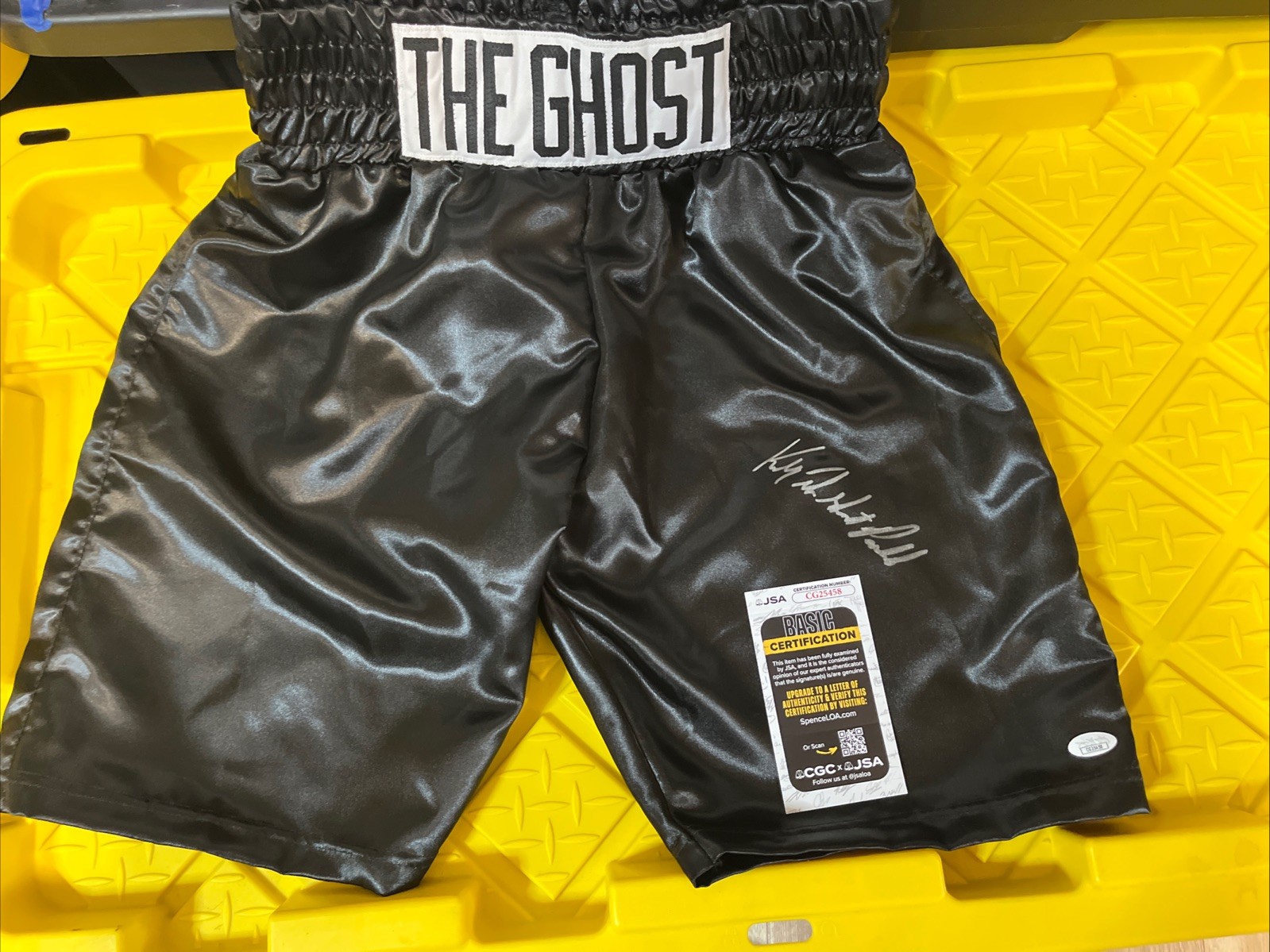 Kelly Pavlik “The Ghost” Signed  Black  Boxing Trunks JSA CERTIFIED AUTOGRAPH
