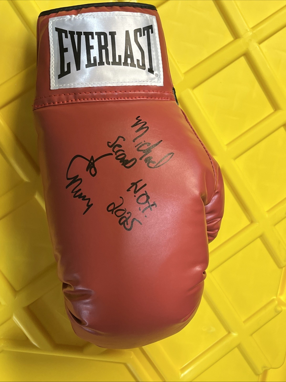 MICHAEL SECOND TO NUNN  SIGNED AUTOGRAPHED BOXING GLOVE COA HOF 2025 BOXER JSA