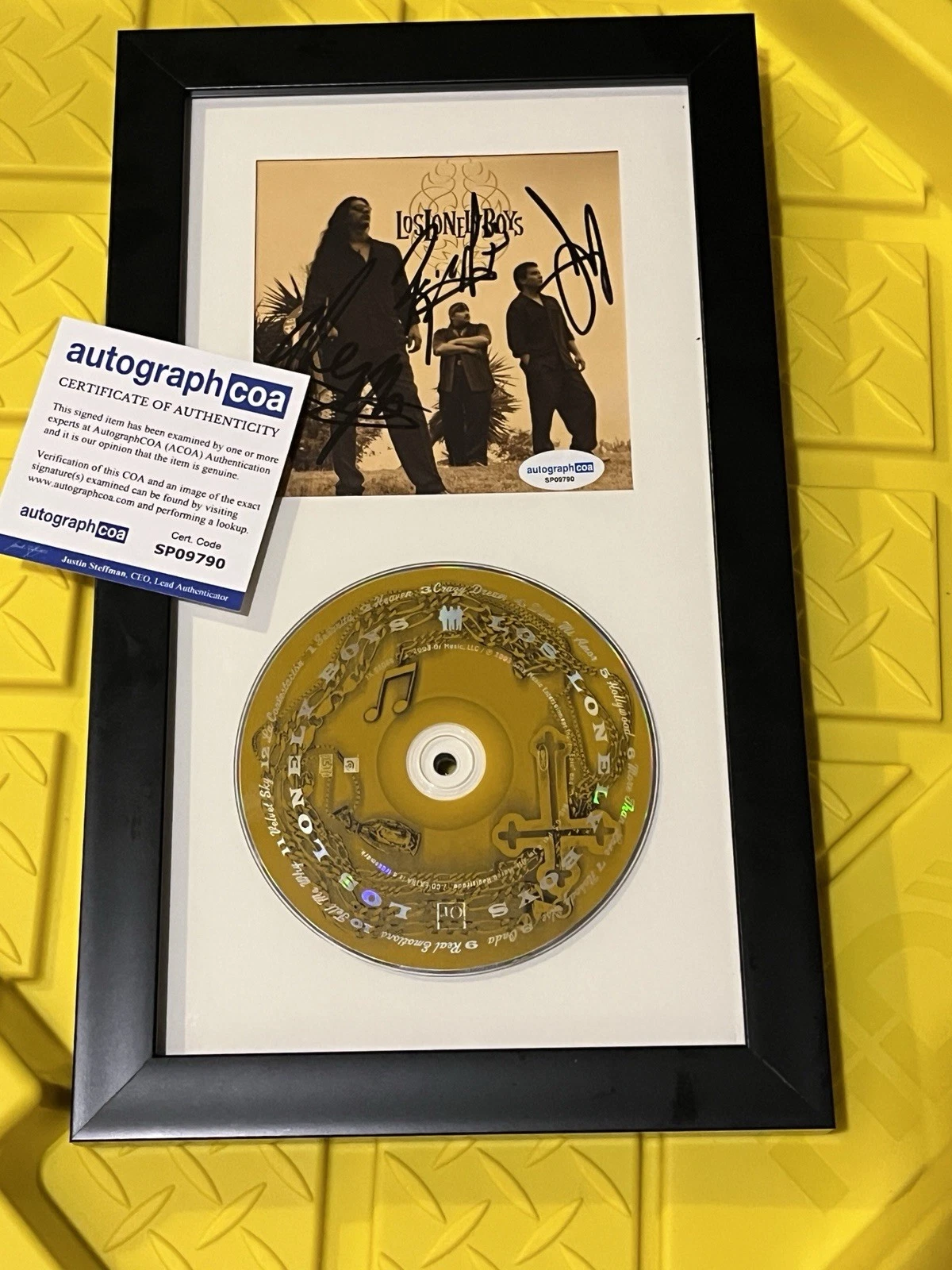 LOS LONELY BOYS SIGNED FRAMED CD DISPLAY HENRY , JO JO , RINGO GARZA ACOA CERT