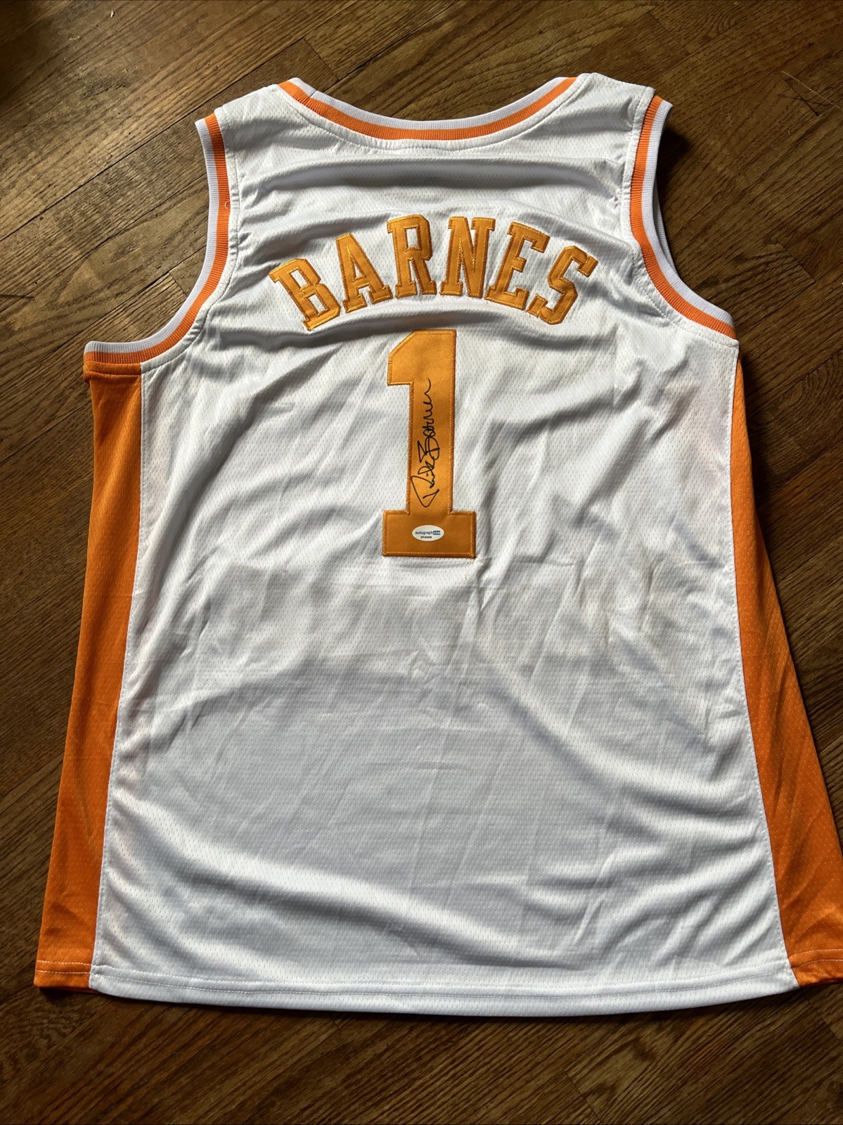 TENNESSEE VOLUNTEERS- RICK BARNES SIGNED AUTOGRAPH JERSEY ACOA BASKETBALL COACH