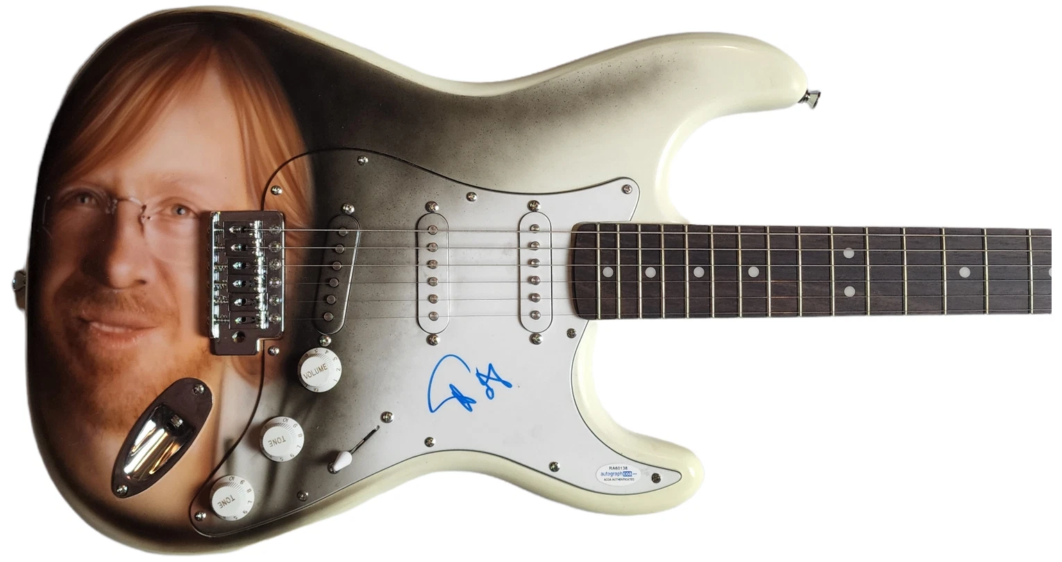 Phish Trey Anastasio Autographed Fender Hand Airbrushed Painting Guitar UACC AFT