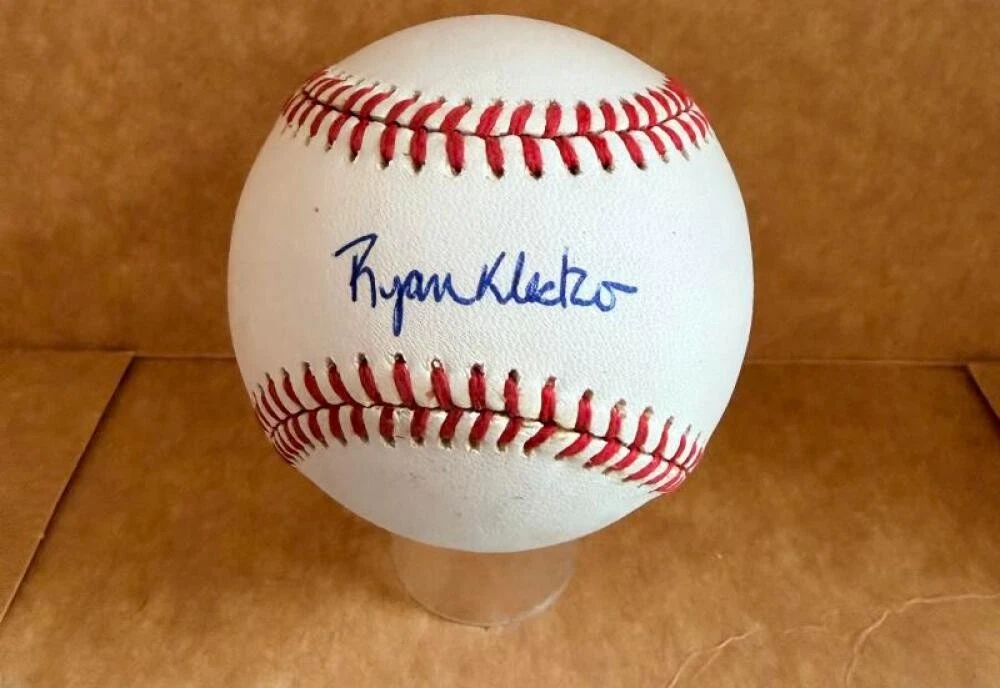 RYAN KLESKO BRAVES ROOKIE SIGNATURE SIGNED AUTOGRAPHED M.L. BASEBALL BECKETT AUT