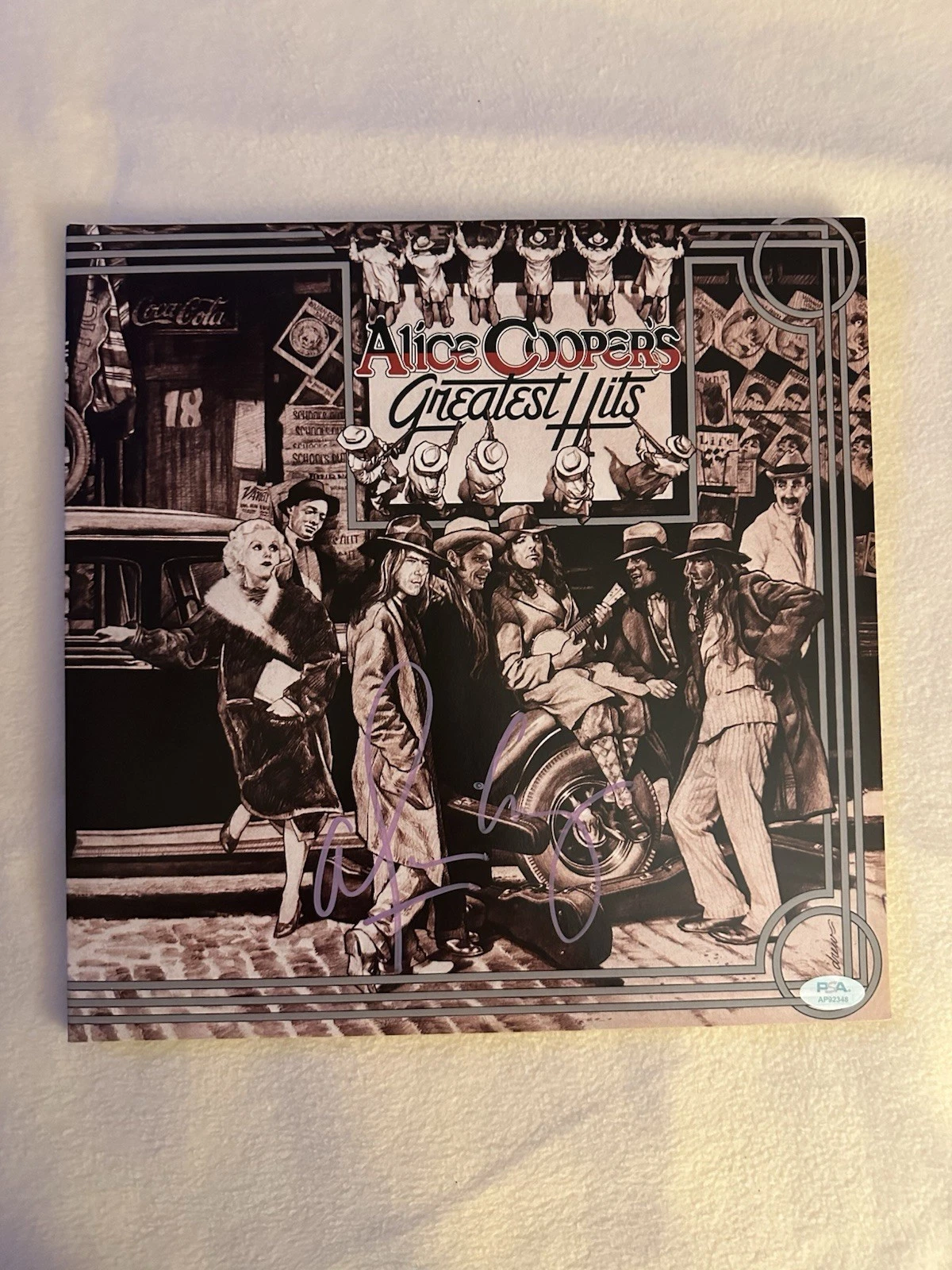 Alice Cooper SIGNED Greatest Hits Vinyl ALBUM PSA/DNA Authenticated COA