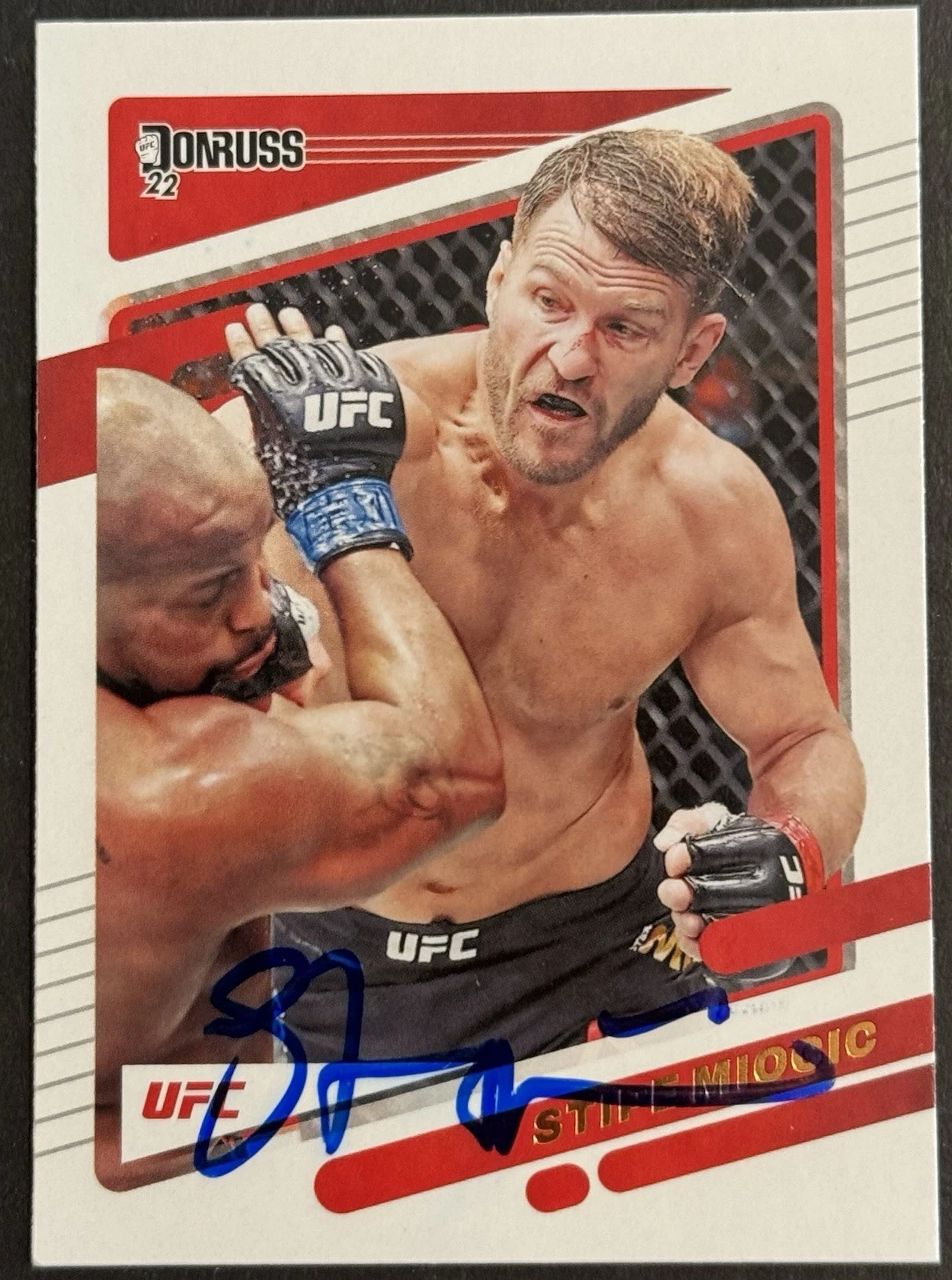 Stipe Miocic Signed Auto 2022 Donruss UFC Base Card Beckett Coa