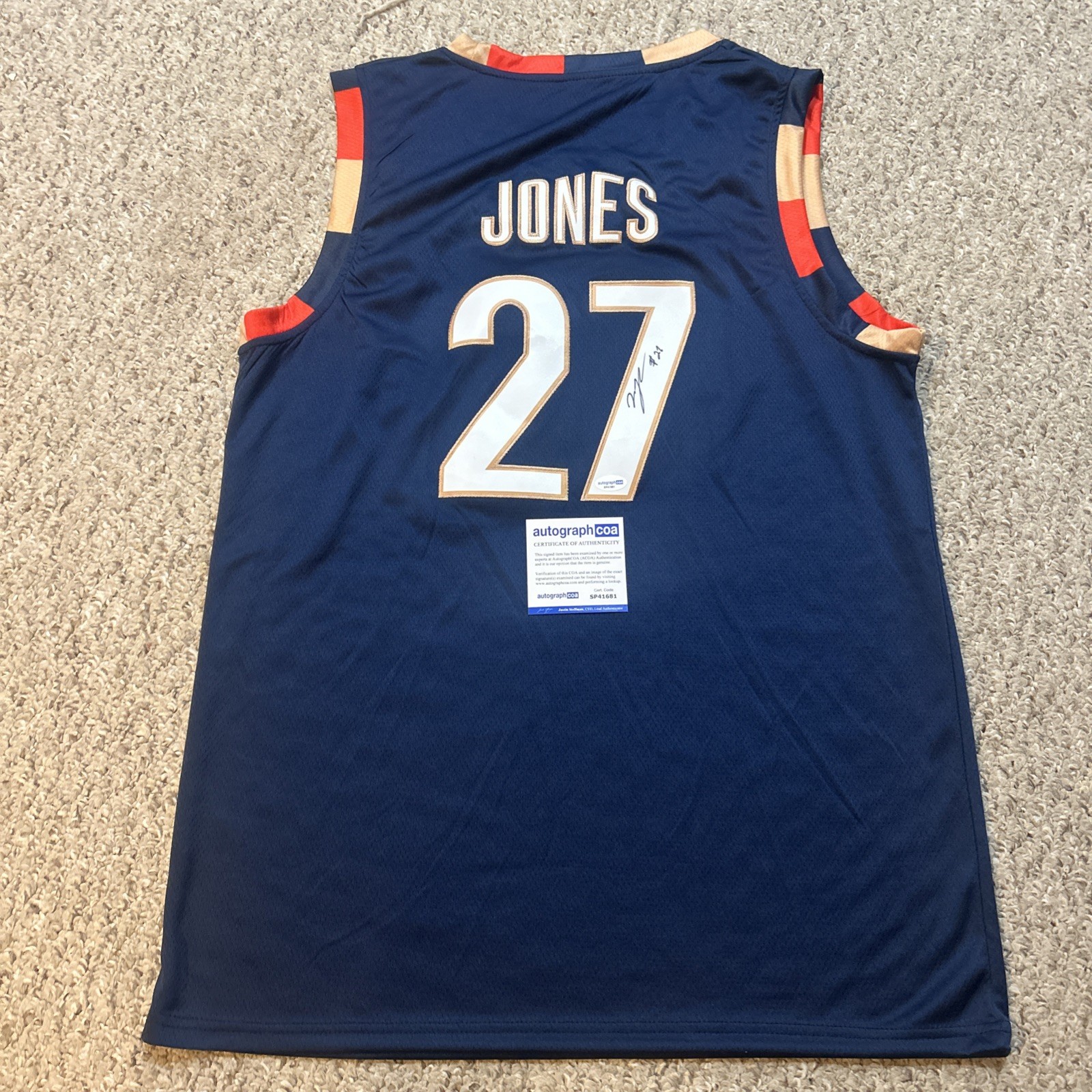 CLEVELAND CAVALIERS- DWAYNE JONES SIGNED AUTOGRAPH JERSEY ACOA BASKETBALL