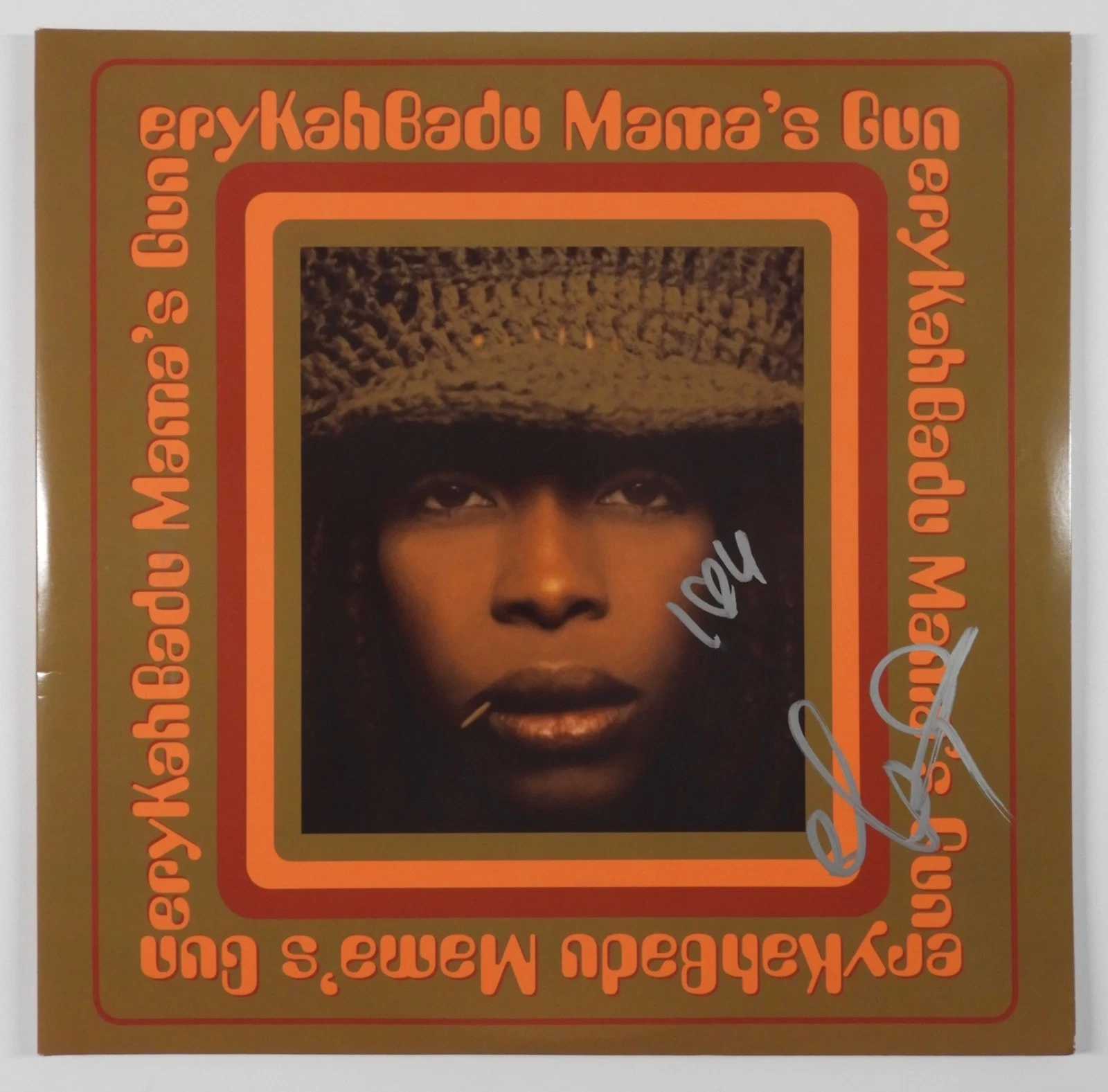 Erykah Badu JSA Autograph Signed Album Vinyl Record Mama's Gun