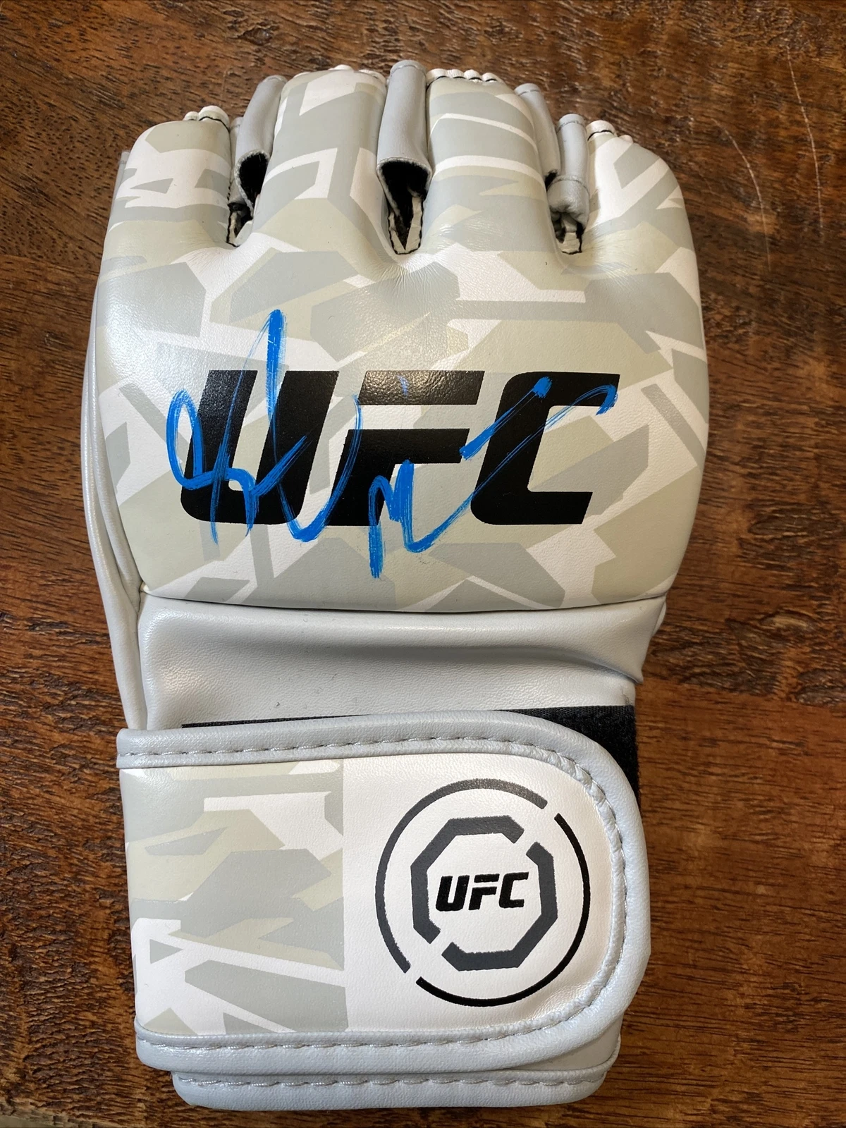 Stipe Miocic Signed MMA Fight Glove Psa Dna COA UFC Autographed
