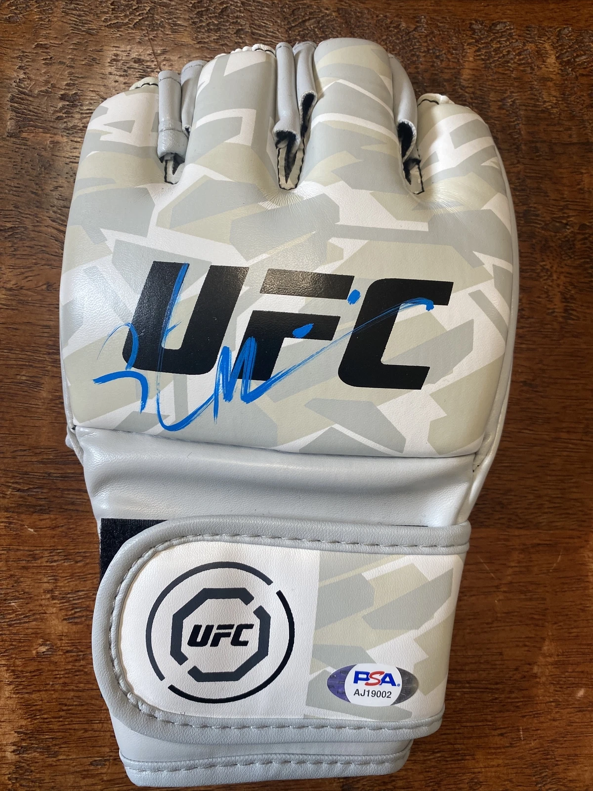 Stipe Miocic Signed MMA Fight Glove Psa Dna COA UFC Autographed