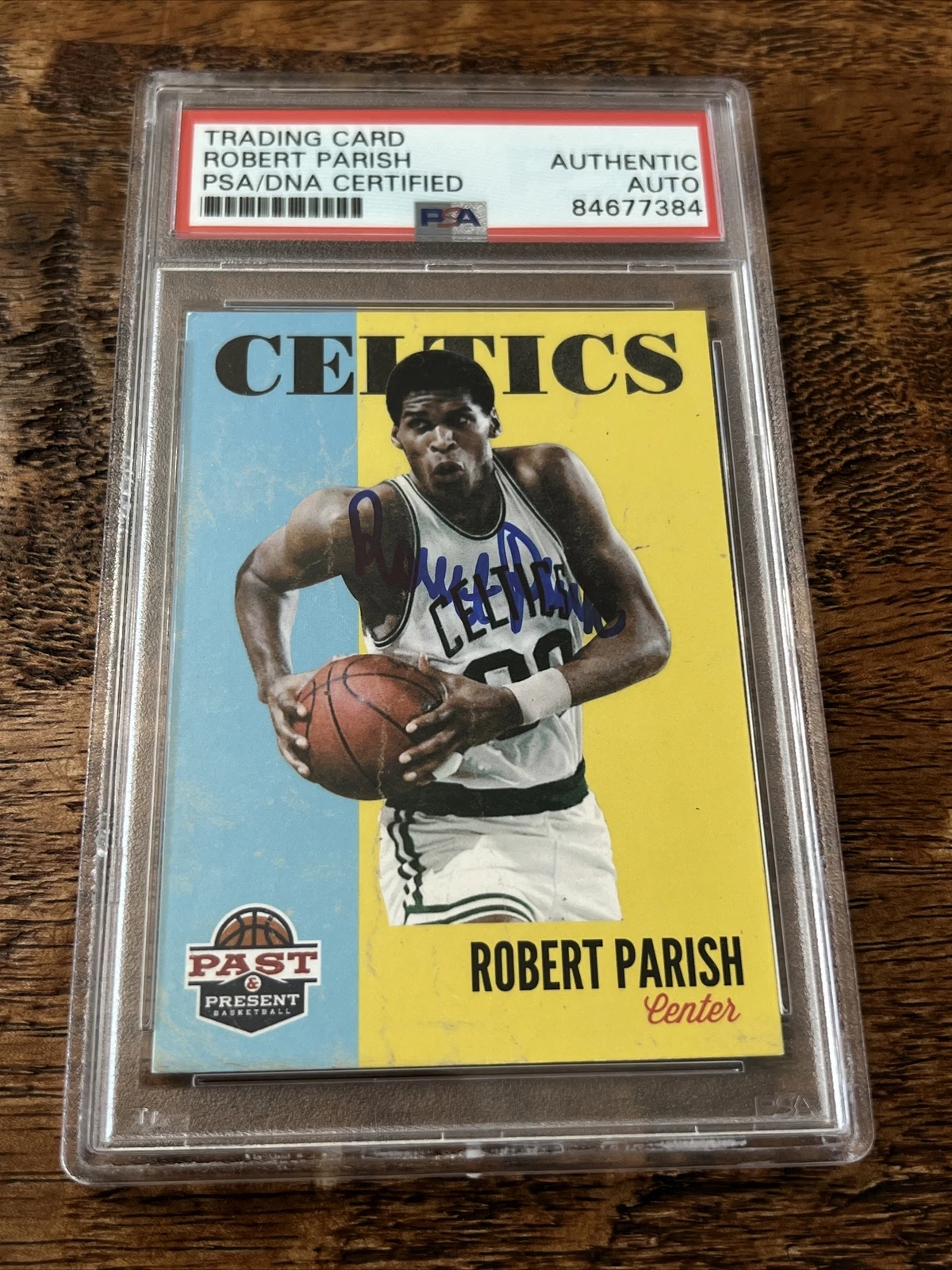 Robert Parish IP Signed Panini Card Psa Dna Coa Slabbed Autographed Celtics