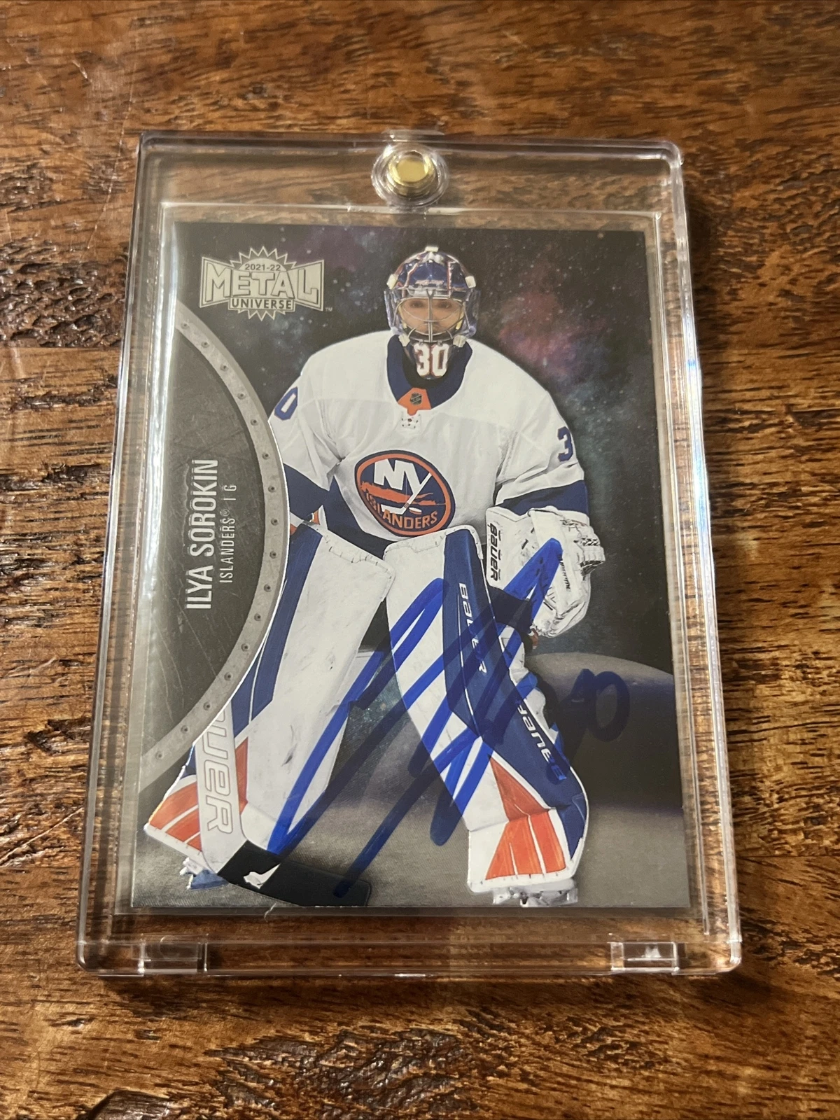 Ilya Sorokin IP Signed Skybox Metal Card Psa Dna Coa Islanders Autographed
