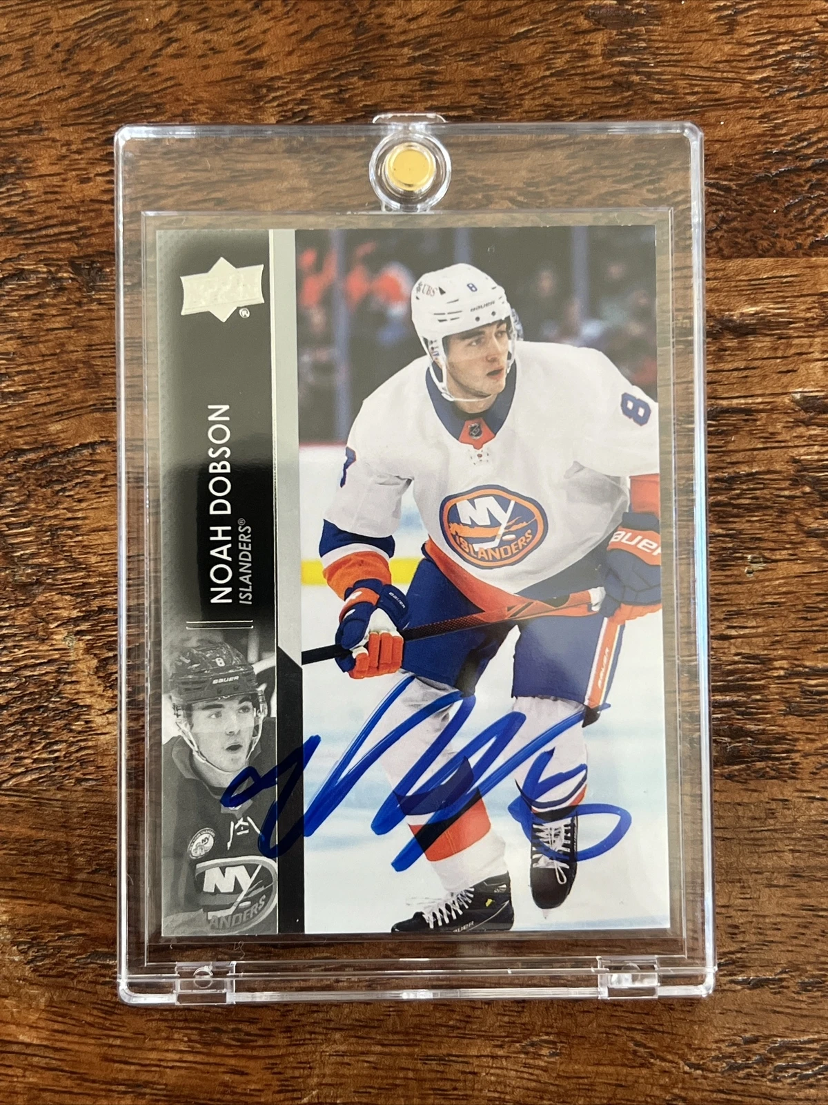 Noah Dobson IP Signed Upper Deck Card Psa Dna Coa Islanders Autographed