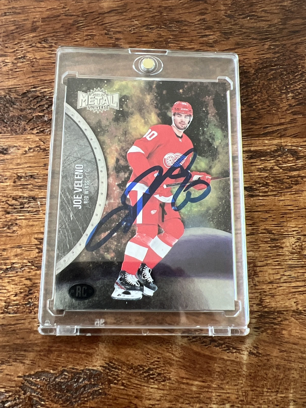 Joe Veleno IP Signed Skybox Metal Rookie Card PSA DNA  Autographed Red Wings