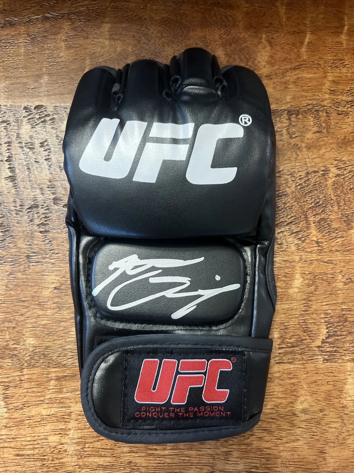Nate Diaz Signed UFC MMA Glove JSA Coa Autographed
