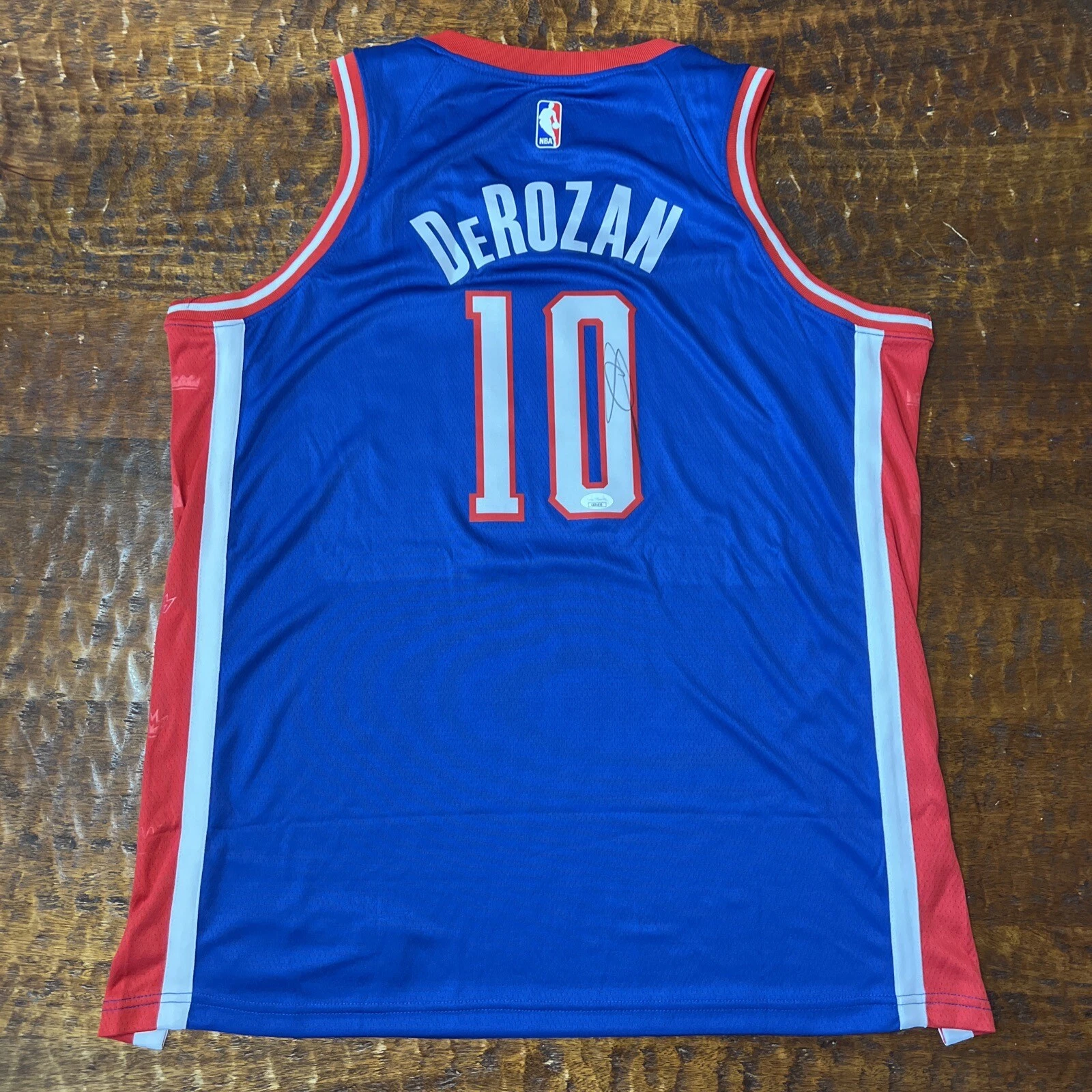 DeMar DeRozan Signed Sacramento Kings Jersey JSA Coa Autographed