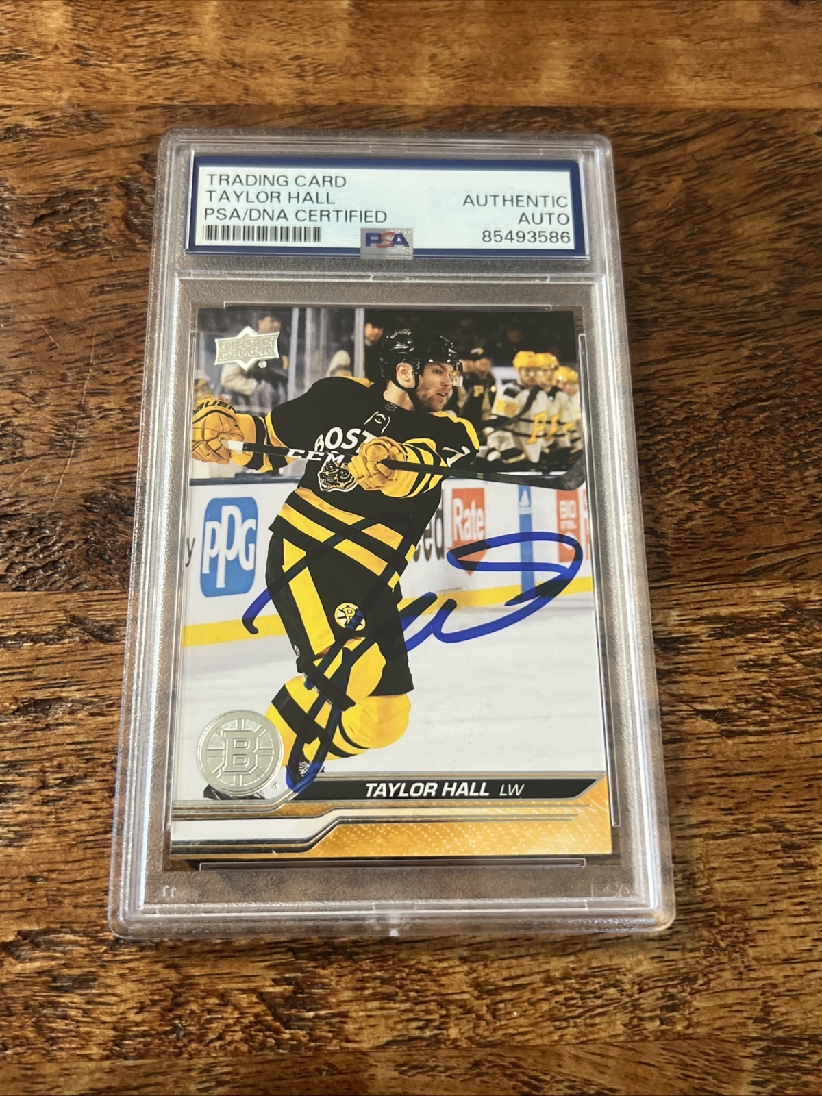 Taylor Hall IP Signed Upper Deck Card PSA DNA Coa Slab Bruins Autographed