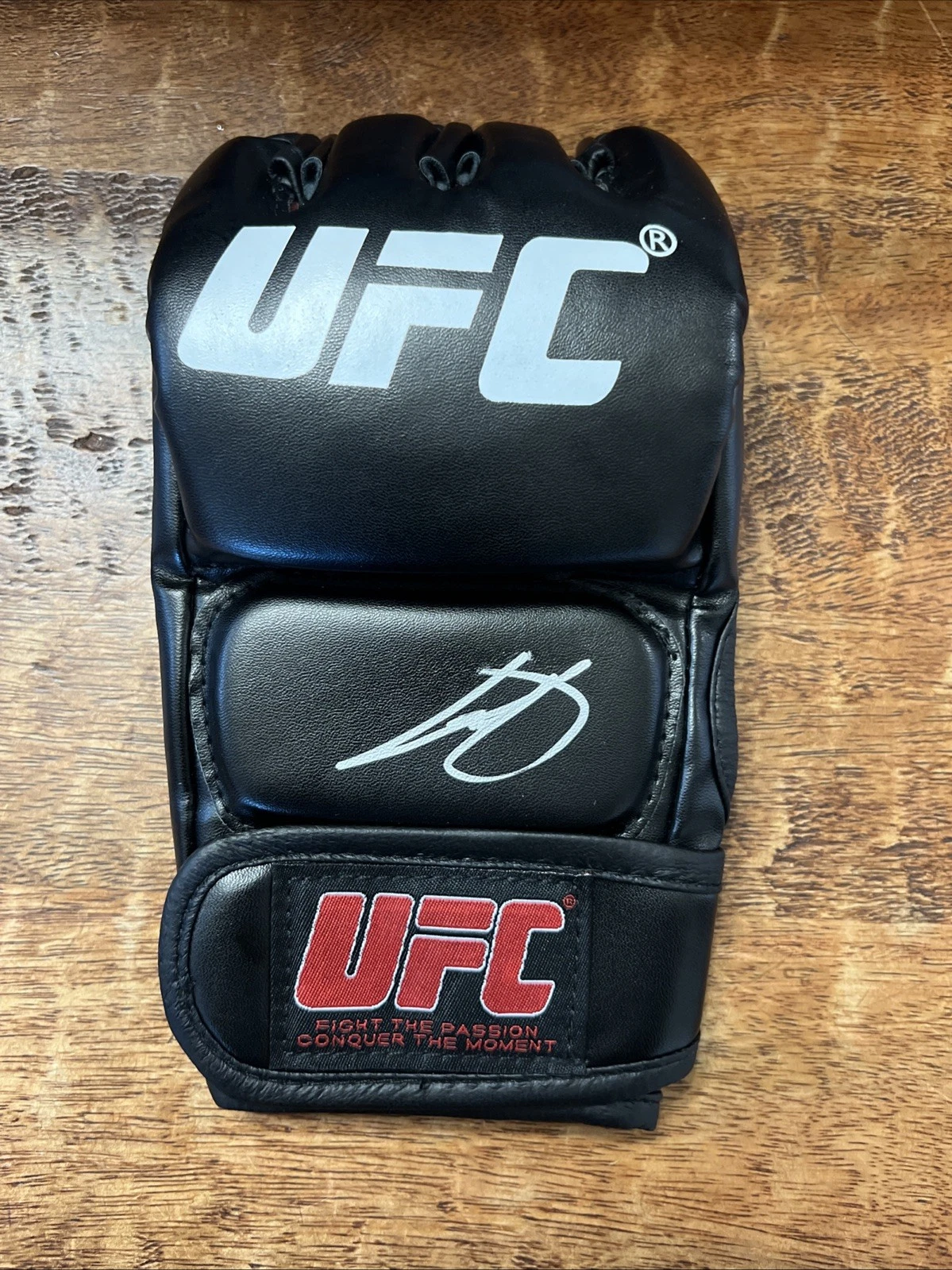 Vitor Belfort Signed UFC MMA Glove JSA Coa Autographed