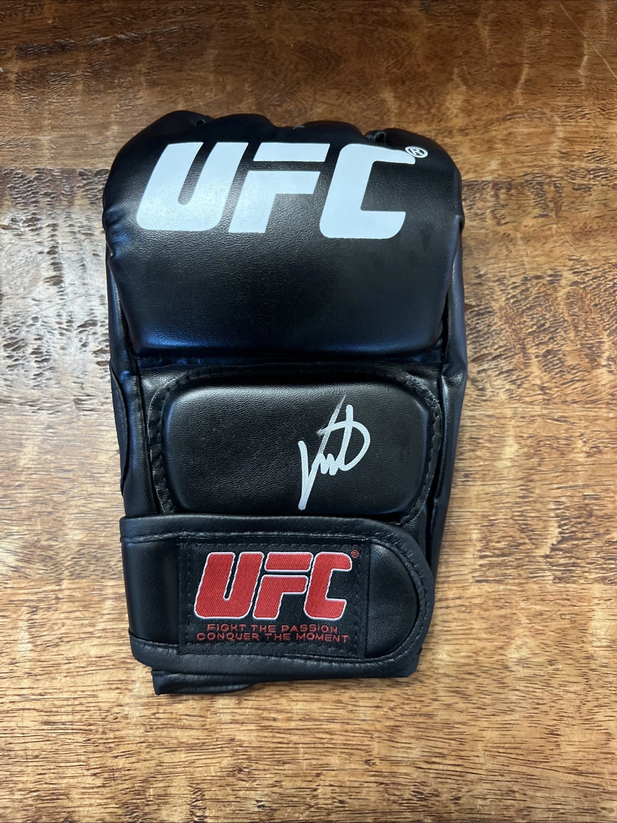 Vitor Belfort Signed UFC MMA Glove JSA Coa Autographed