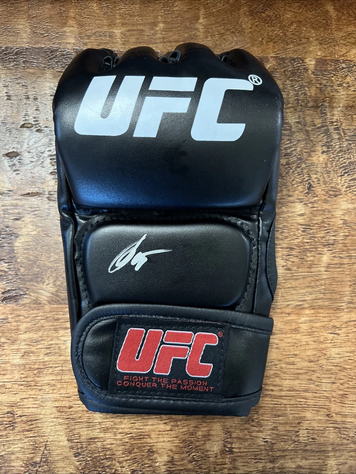 Viacheslav Borshchev Signed UFC MMA Glove JSA Coa Autographed Slava Claus