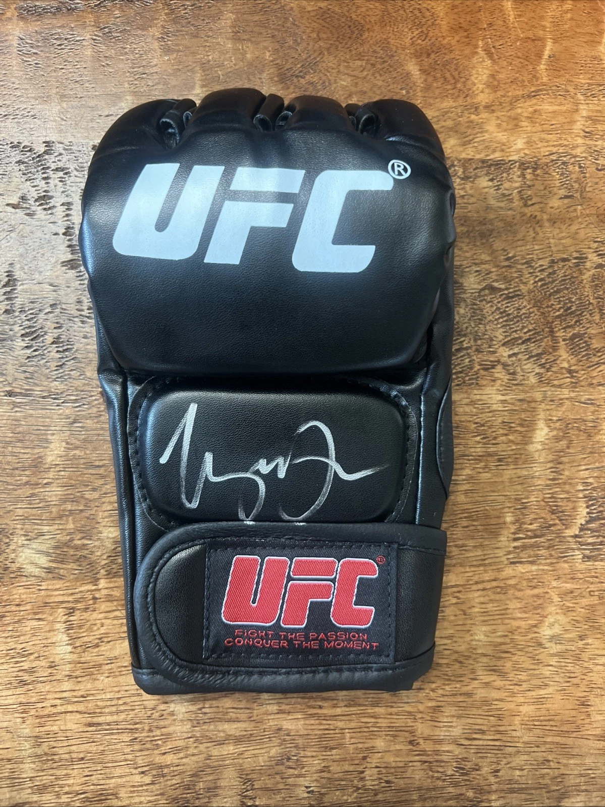 Urijah Faber Signed UFC MMA Glove JSA Coa Autographed California Kid