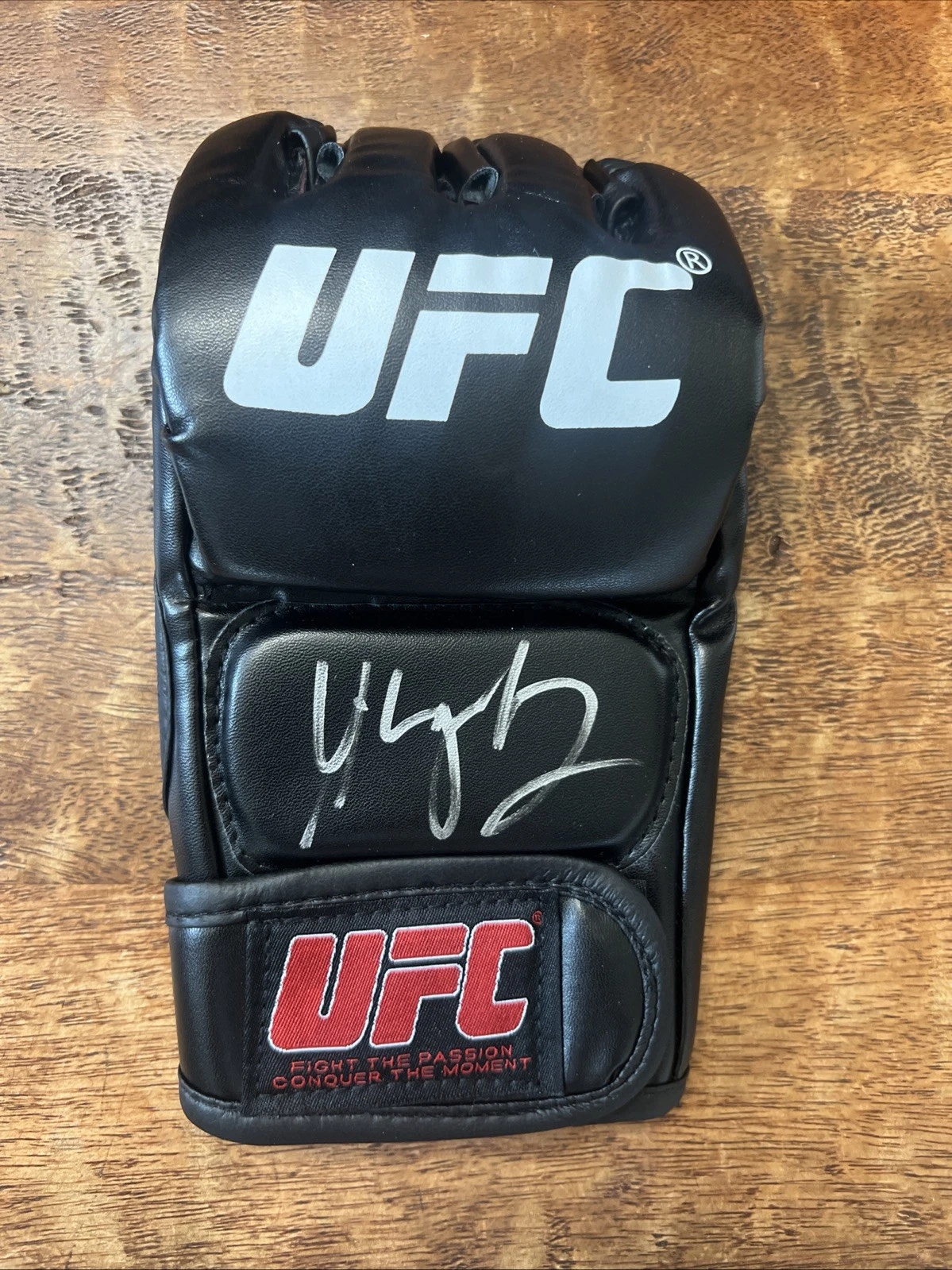 Urijah Faber Signed UFC MMA Glove JSA Coa Autographed California Kid