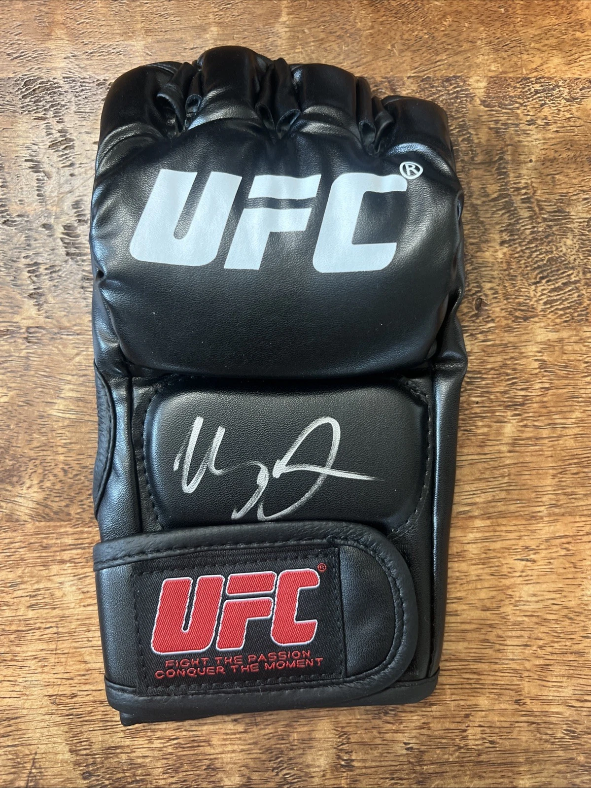 Urijah Faber Signed UFC MMA Glove JSA Coa Autographed California Kid